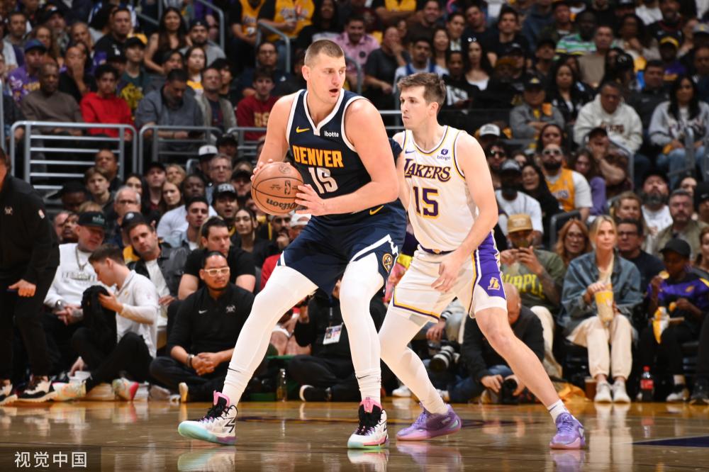 震动全场 震动全场