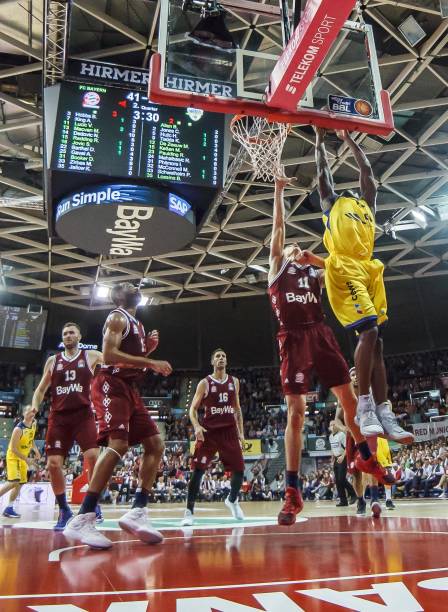 法出场时 法出场时